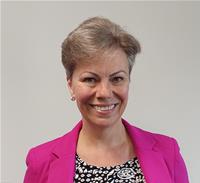 Photo of Dawn Husemann